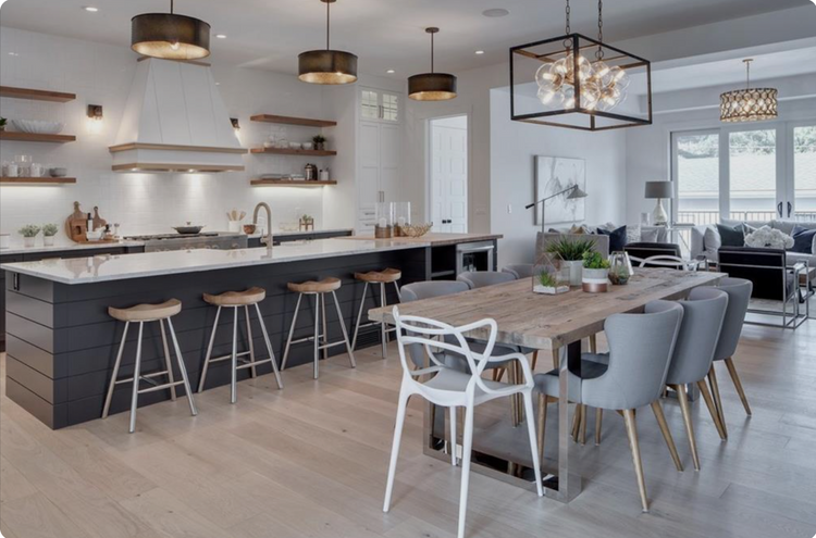 Kitchen & Dining